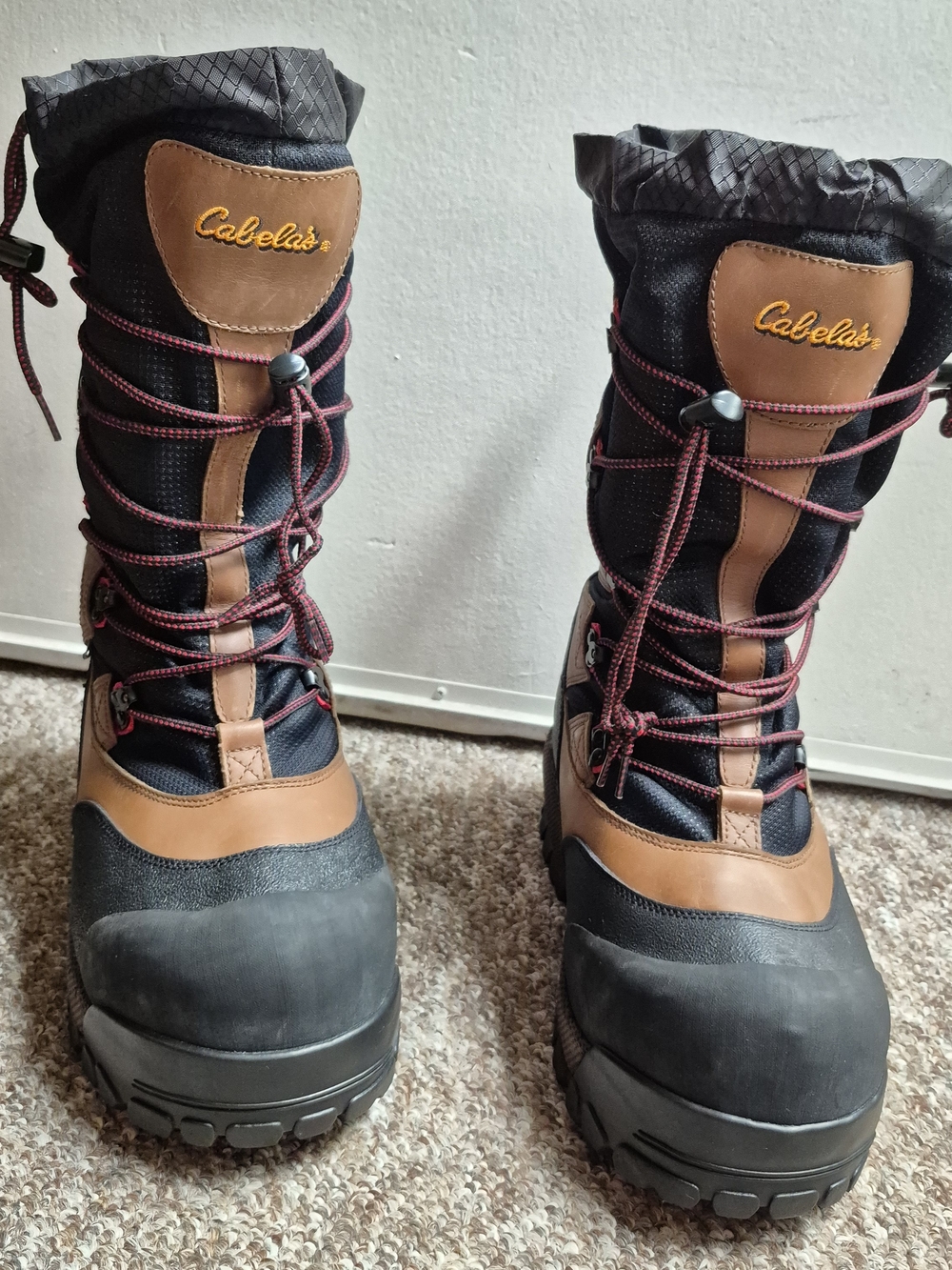 Cabela's Men's Tall Insulated Snow Boots - Black and Brown with Maroon Laces